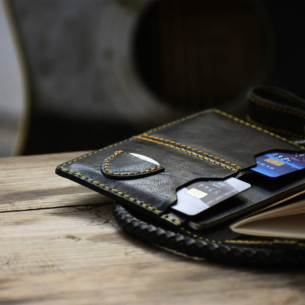 Trip Machine Explorer Wallet Black